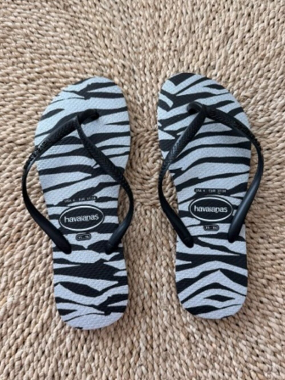 Havaianas Flip Flop in Black/Silver Zebra Print, 6